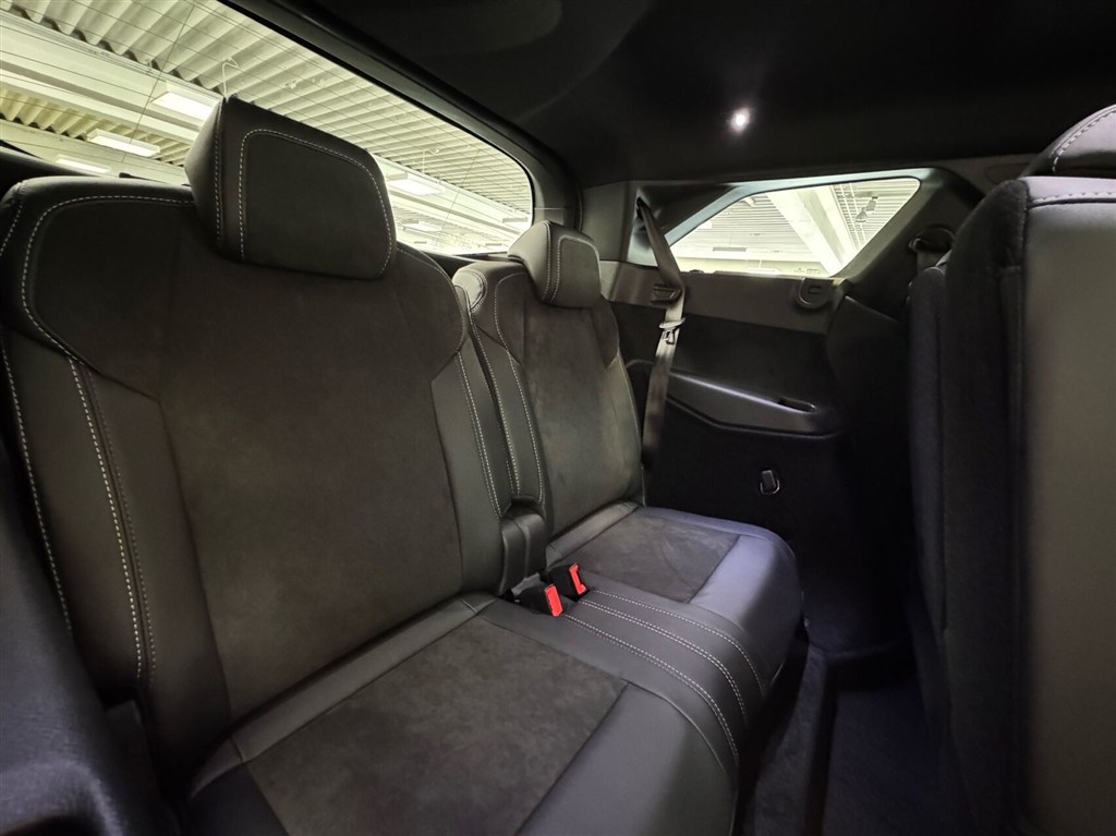 Peugeot e-5008 EL GT Pack 210HK 5d Aut. - Image 16