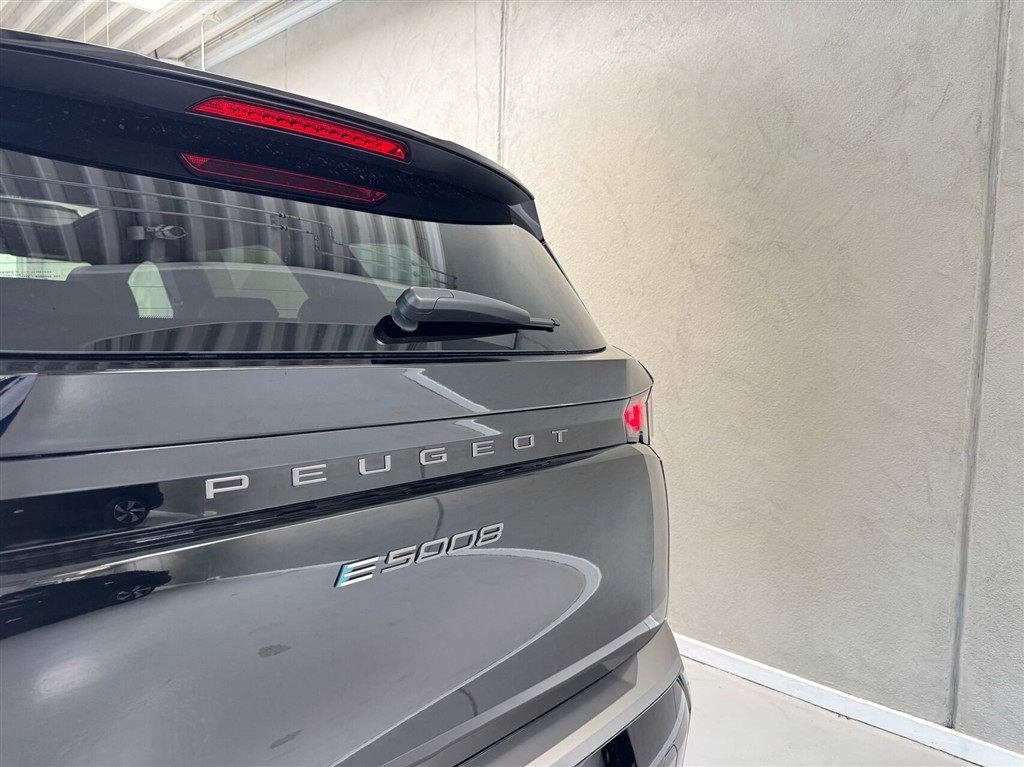 Peugeot e-5008 EL GT Pack 210HK 5d Aut. - Image 23