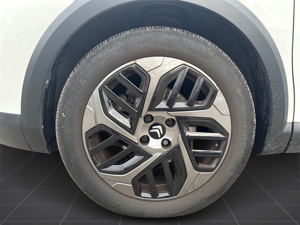 Citroën C4 1,2 PureTech Chevron Sport EAT8 130HK 5d 8g Aut. - Image 6