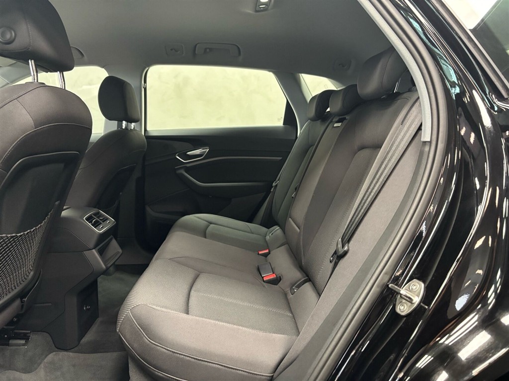 Audi E-tron 55 Advanced Quattro 408HK 5d Aut. - Image 10