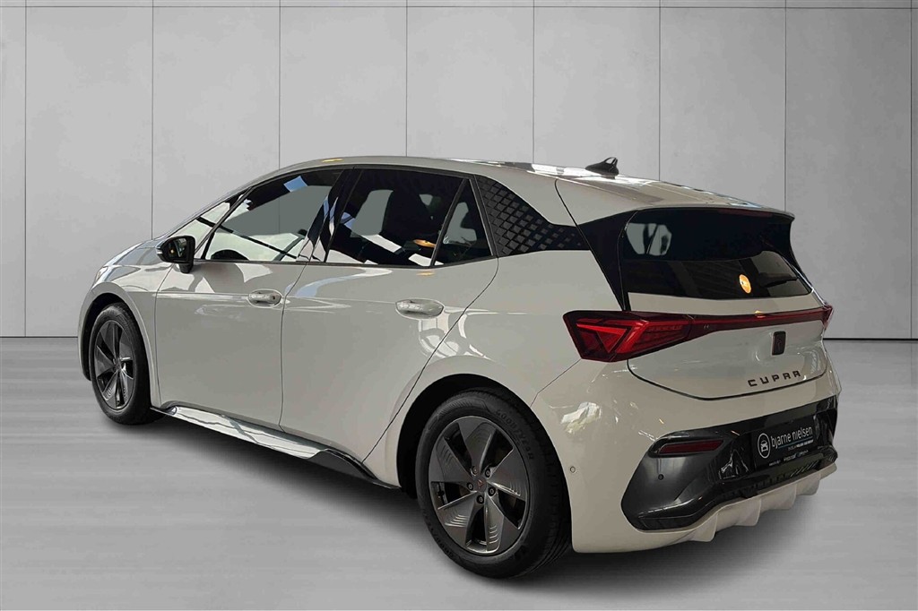 Cupra Born EL Dinamica Pack High 204HK 5d Aut. - Image 4