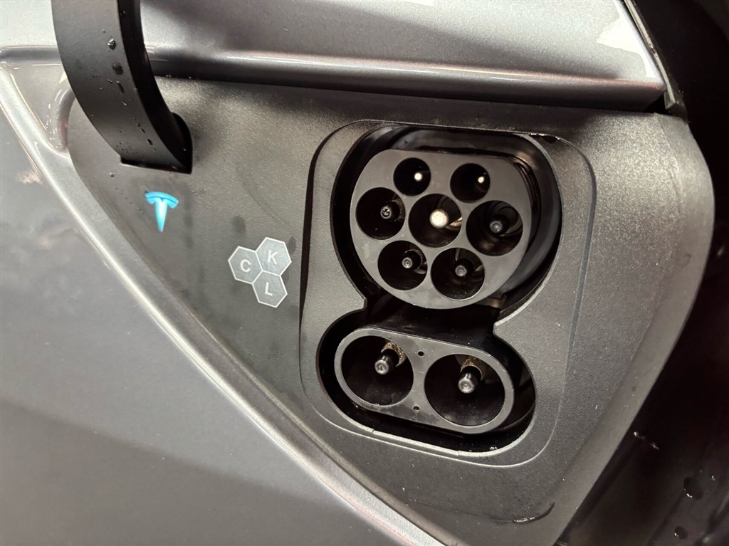 Tesla Model Y EL Premium Long Range RWD 347HK 5d Aut. - Image 8