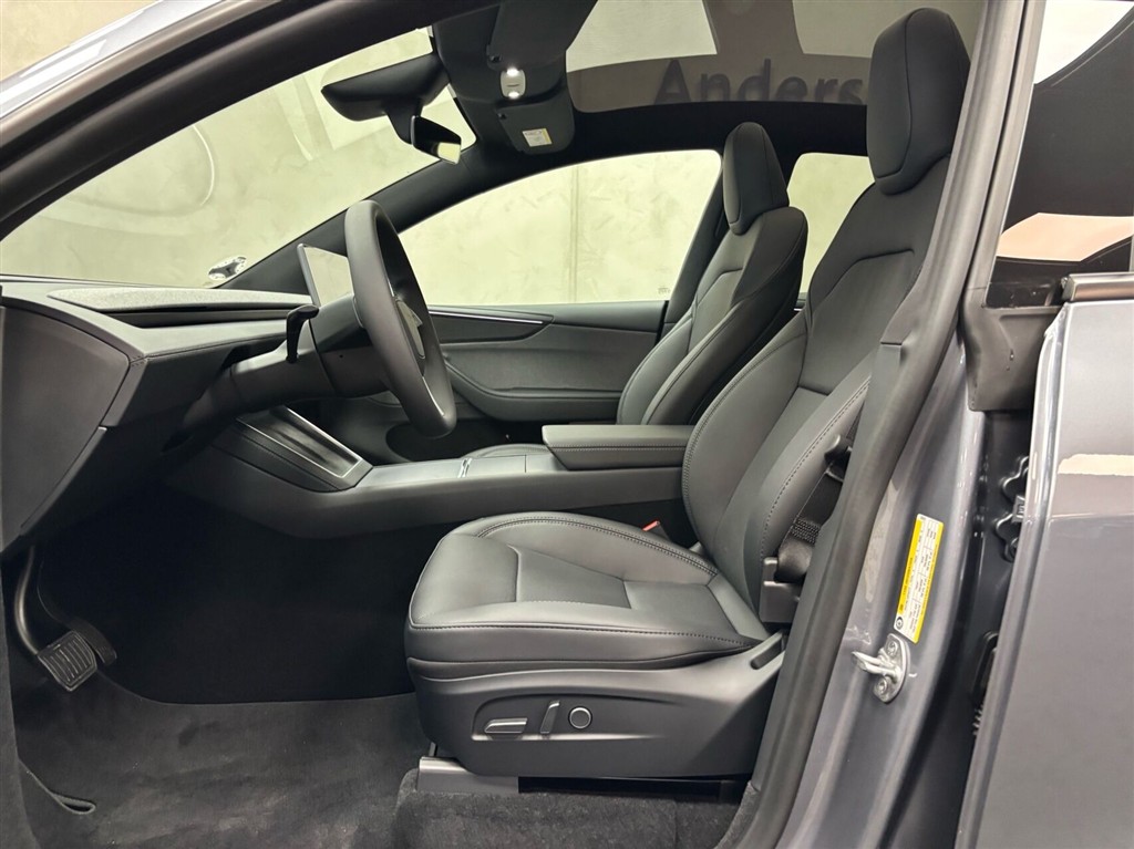 Tesla Model Y EL Premium Long Range RWD 347HK 5d Aut. - Image 10