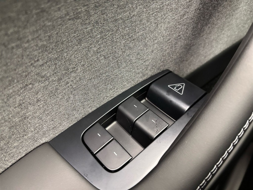 Tesla Model Y EL Premium Long Range RWD 347HK 5d Aut. - Image 14