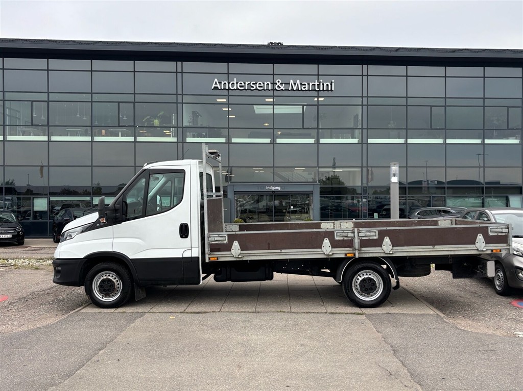 Iveco Daily 35S14 10,8m3 2,3 D 136HK Van 6g - Image 2