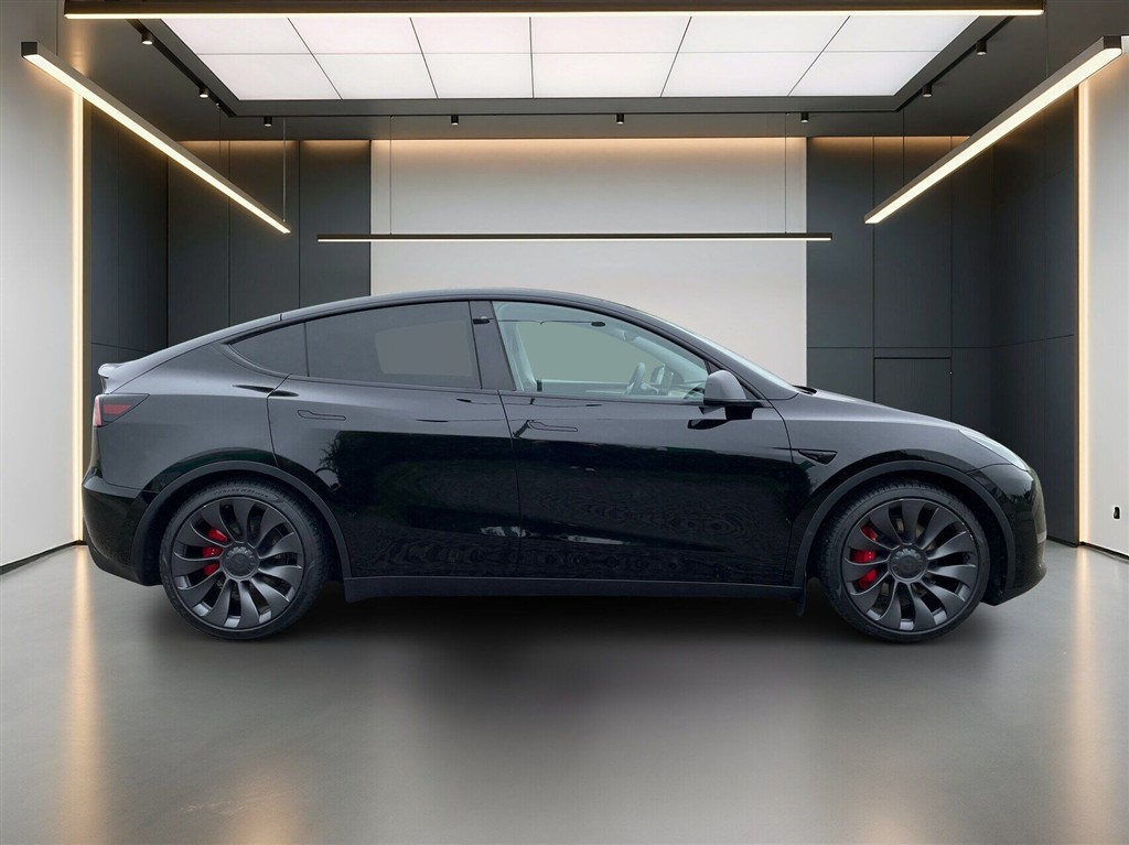 Tesla Model Y EL Performance AWD 534HK 5d Aut. - Image 5