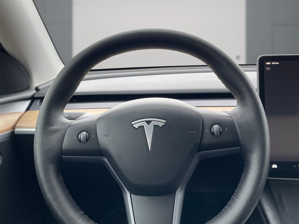 Tesla Model Y EL Performance AWD 534HK 5d Aut. - Image 14