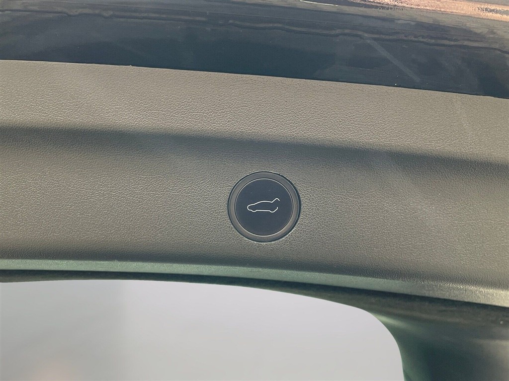 Tesla Model Y EL Performance AWD 534HK 5d Aut. - Image 17