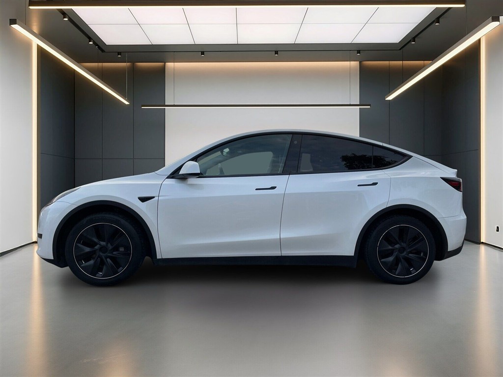 Tesla Model Y EL RWD 299HK 5d Aut. - Image 5