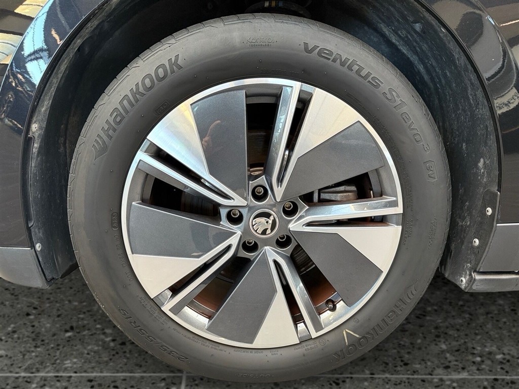 Skoda Enyaq 80 iV Selection ecoSuite 204HK 5d Aut. - Image 9
