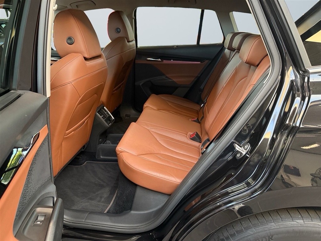 Skoda Enyaq 80 iV Selection ecoSuite 204HK 5d Aut. - Image 14