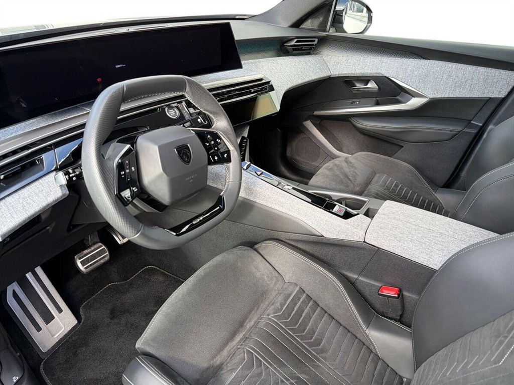 Peugeot e-3008 EL GT 210HK 5d Aut. - Image 6