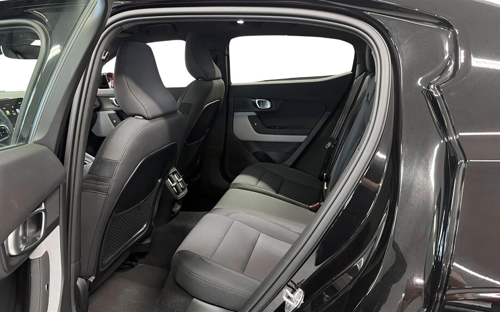 Polestar 2 EL Standard Range Plus 224HK 5d Aut. - Image 10