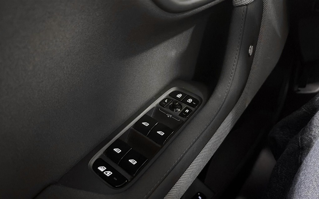 Polestar 2 EL Standard Range Plus 224HK 5d Aut. - Image 15