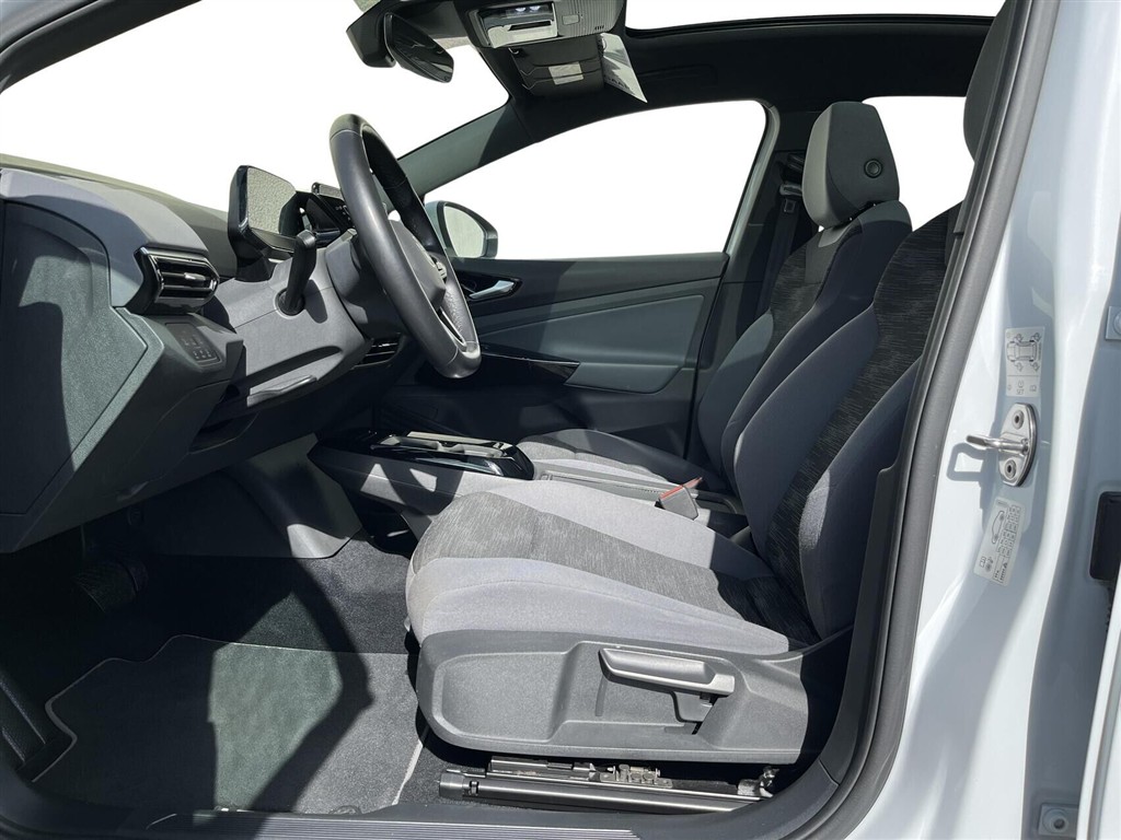 VW ID.4 EL Pro Performance 204HK 5d Aut. - Image 4
