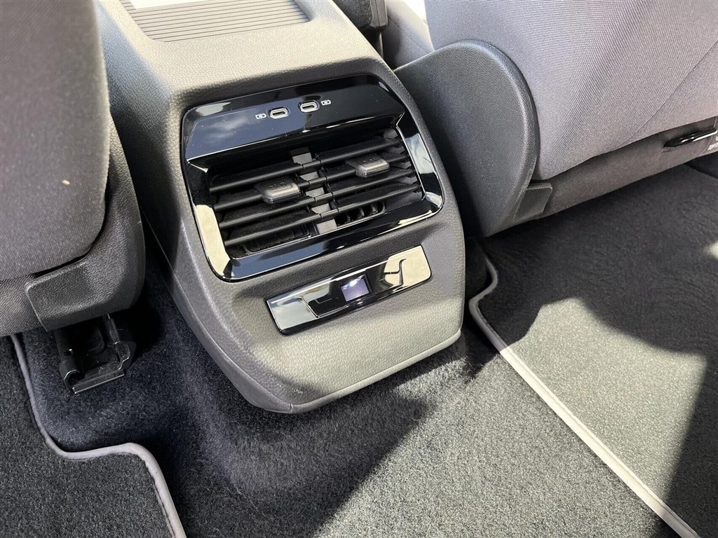 VW ID.4 EL Pro Performance 204HK 5d Aut. - Image 12