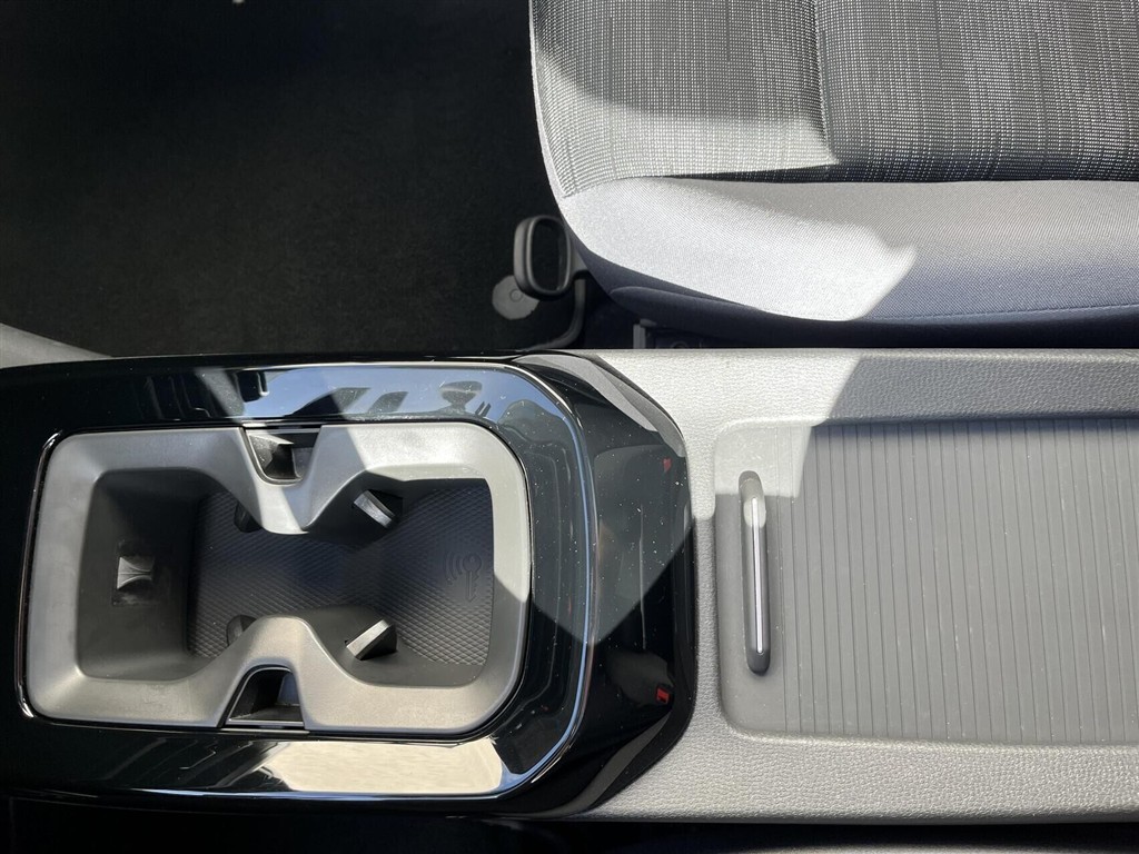VW ID.4 EL Pro Performance 204HK 5d Aut. - Image 18