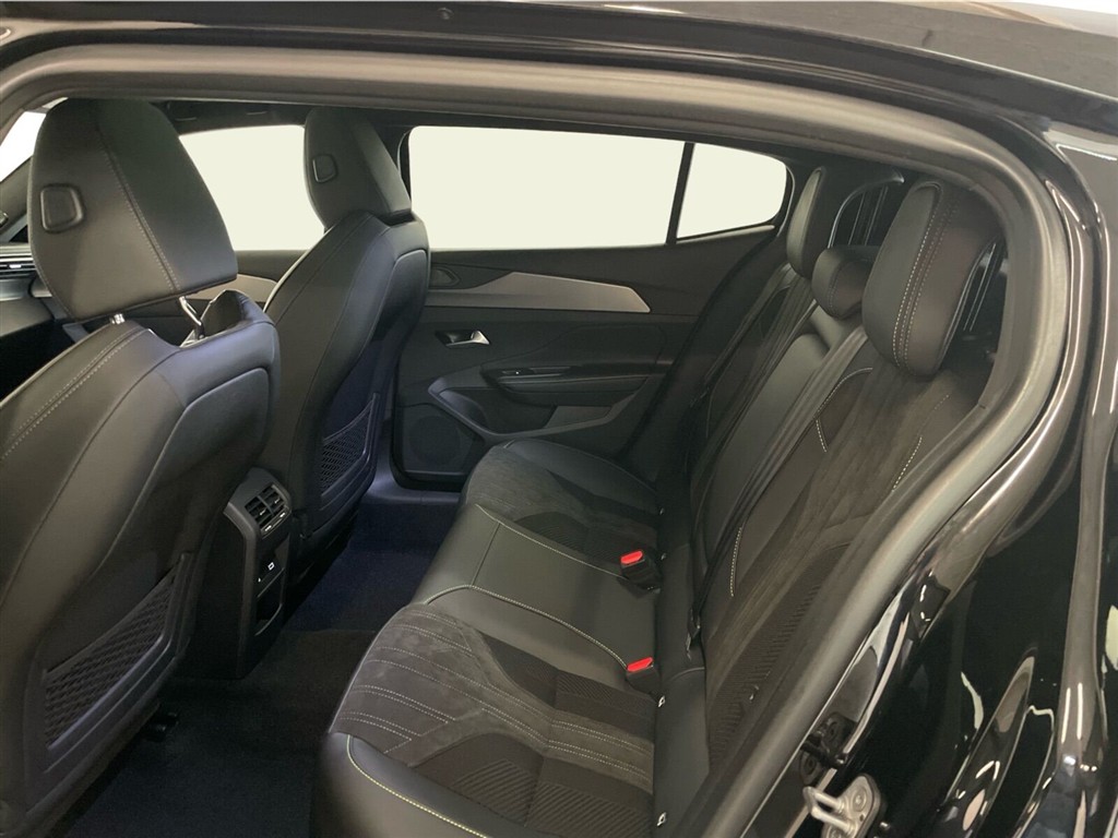 Peugeot e-408 EL GT 210HK 5d Aut. - Image 16