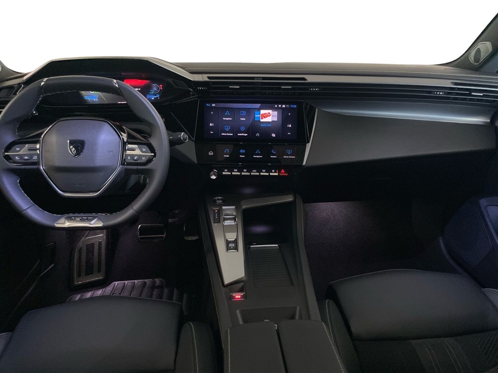 Peugeot e-408 EL GT 210HK 5d Aut. - Image 13
