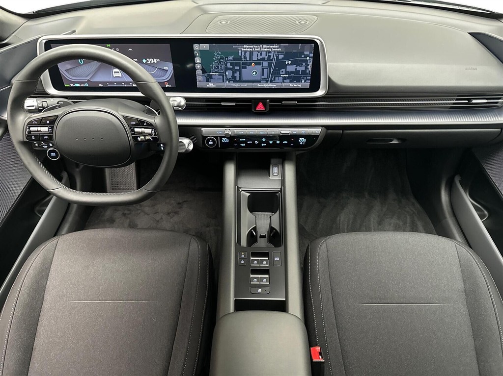 Hyundai Ioniq 6 Electric 77,4 kWh Essential 229HK Aut. - Image 5