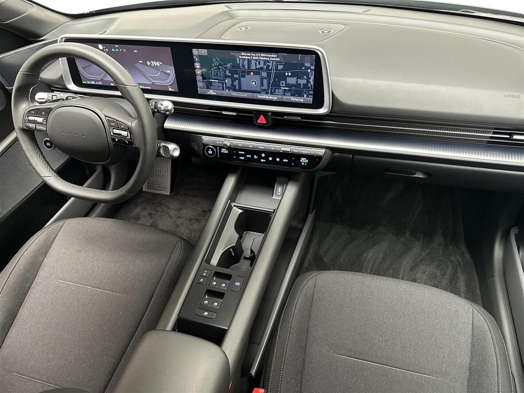 Hyundai Ioniq 6 Electric 77,4 kWh Essential 229HK Aut. - Image 11