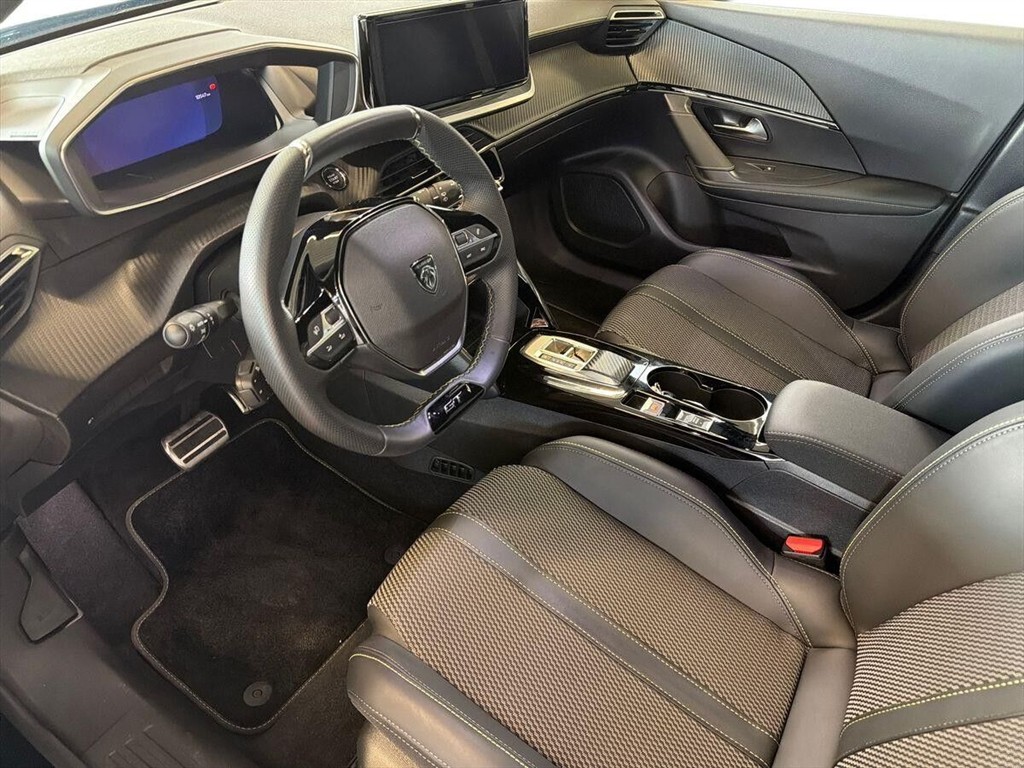 Peugeot e-2008 EL GT 156HK 5d Aut. - Image 6