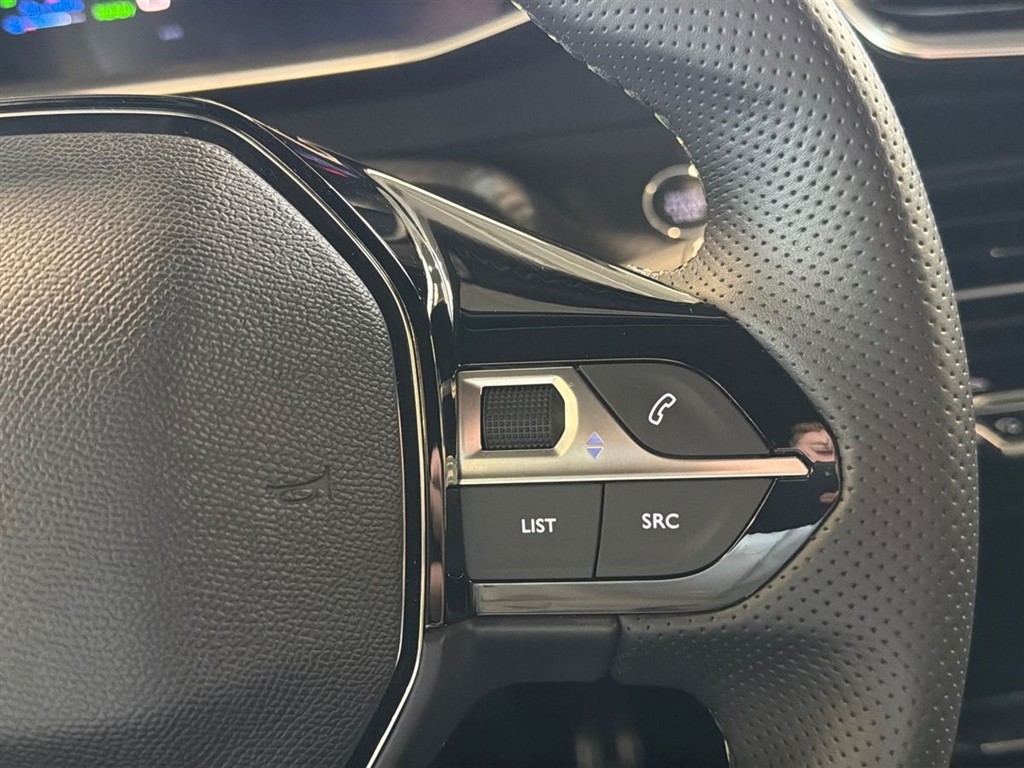 Peugeot e-2008 EL GT 156HK 5d Aut. - Image 14