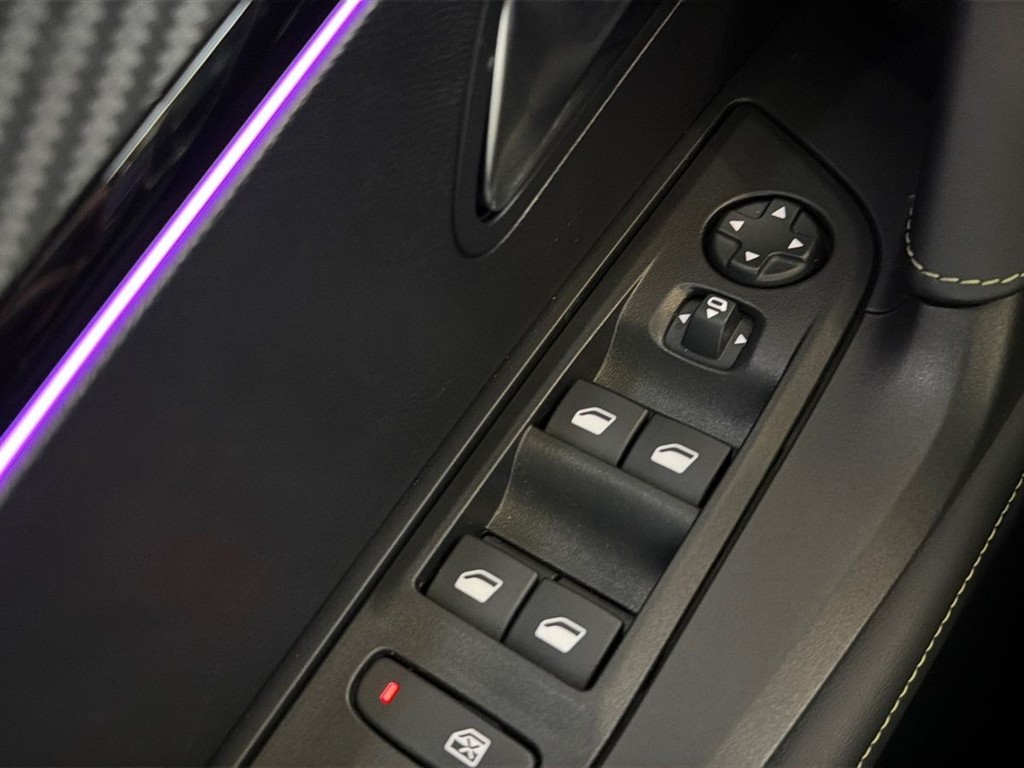 Peugeot e-2008 EL GT 156HK 5d Aut. - Image 17