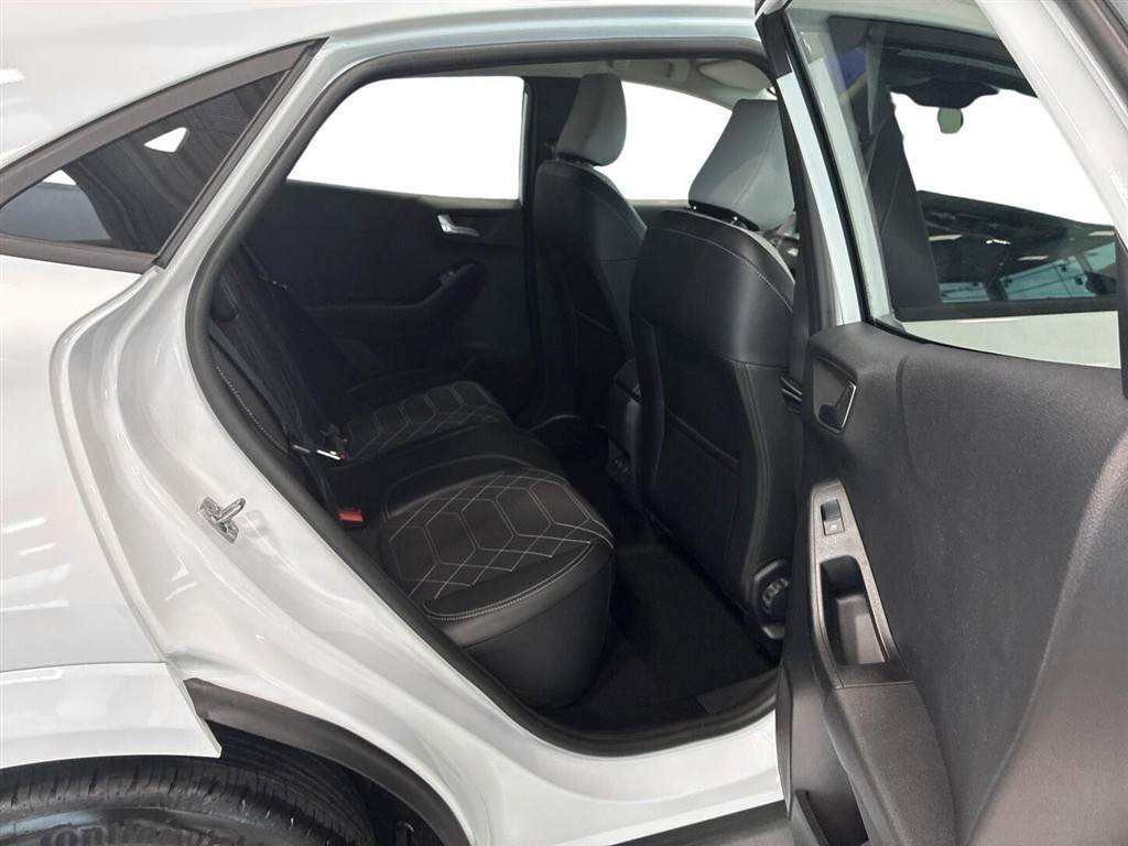 Ford Puma Gen-E EL Premium 168HK 5d Aut. - Image 13