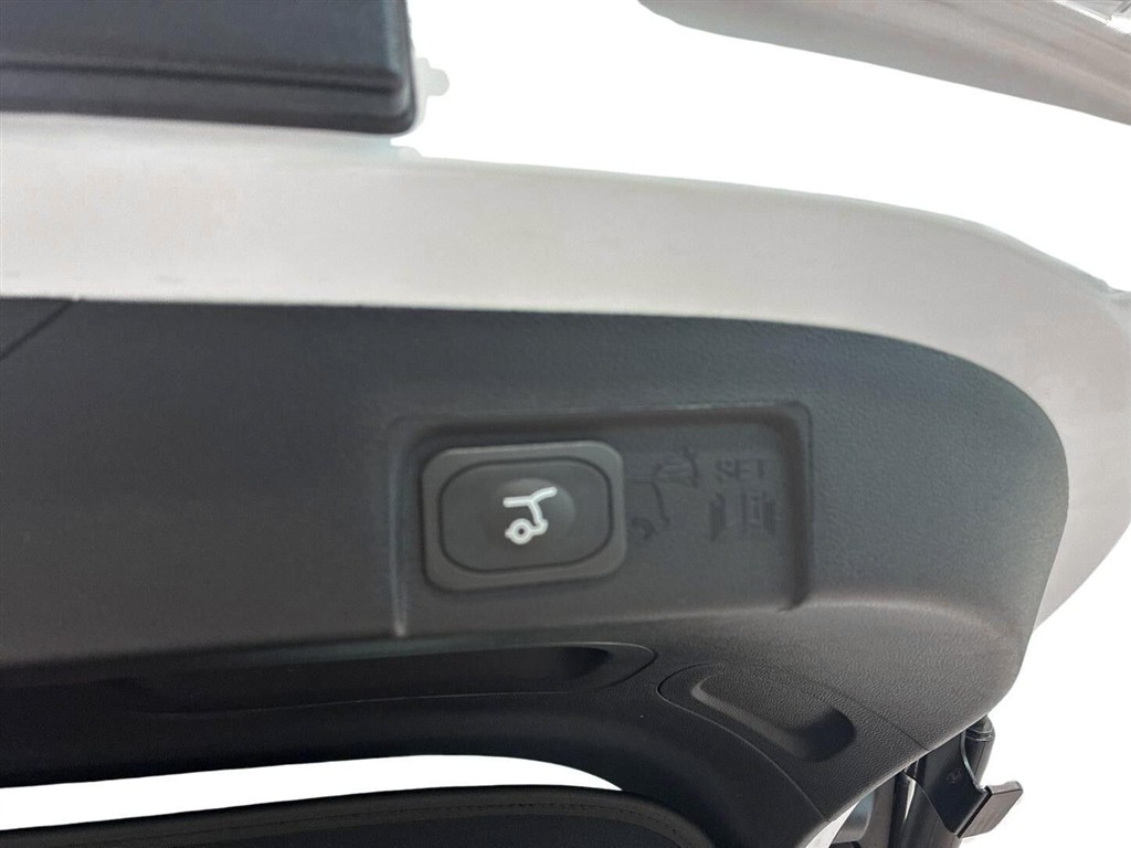 Ford Puma Gen-E EL Premium 168HK 5d Aut. - Image 24