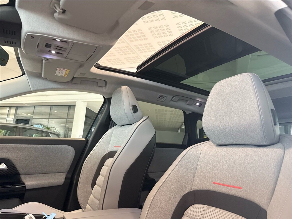 Citroën e-C5 Aircross EL VTR Sport 210HK 5d Aut. - Image 13