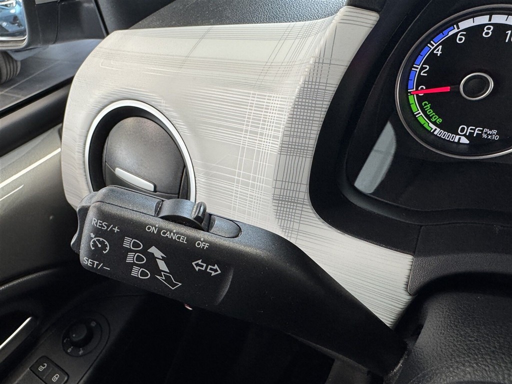 Seat Mii EL 83HK 5d Aut. - Image 18