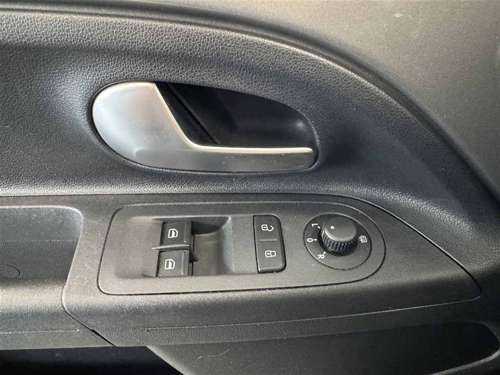Seat Mii EL 83HK 5d Aut. - Image 21