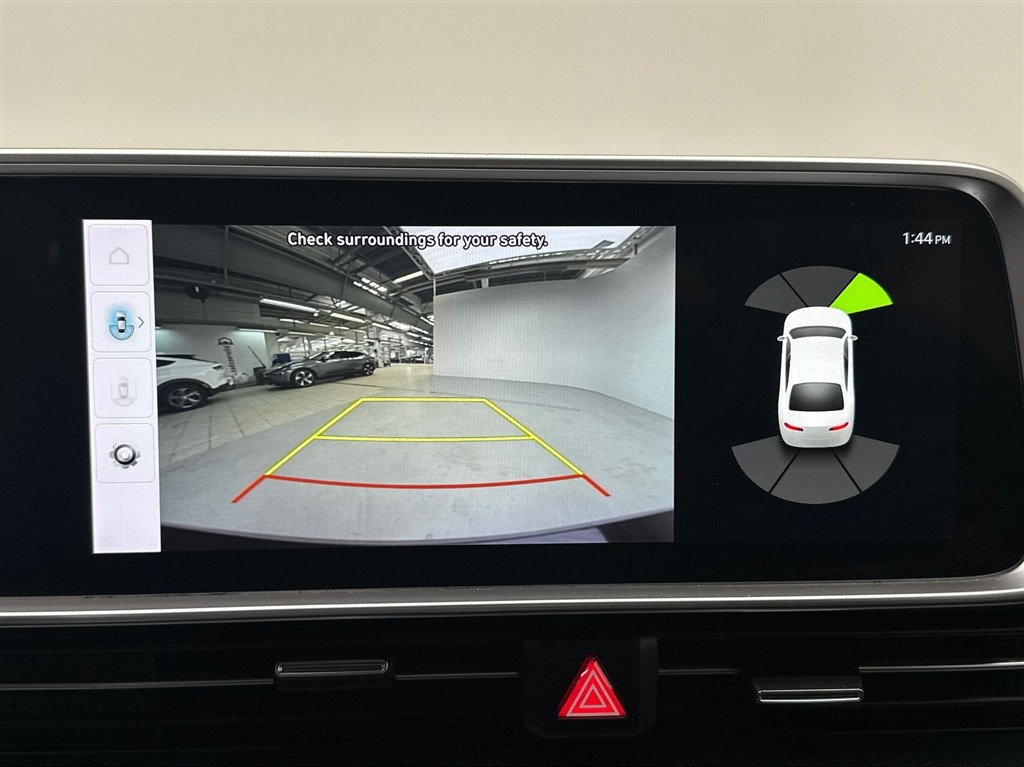 Hyundai Ioniq 6 Electric 53 kWh Essential 151HK Aut. - Image 17
