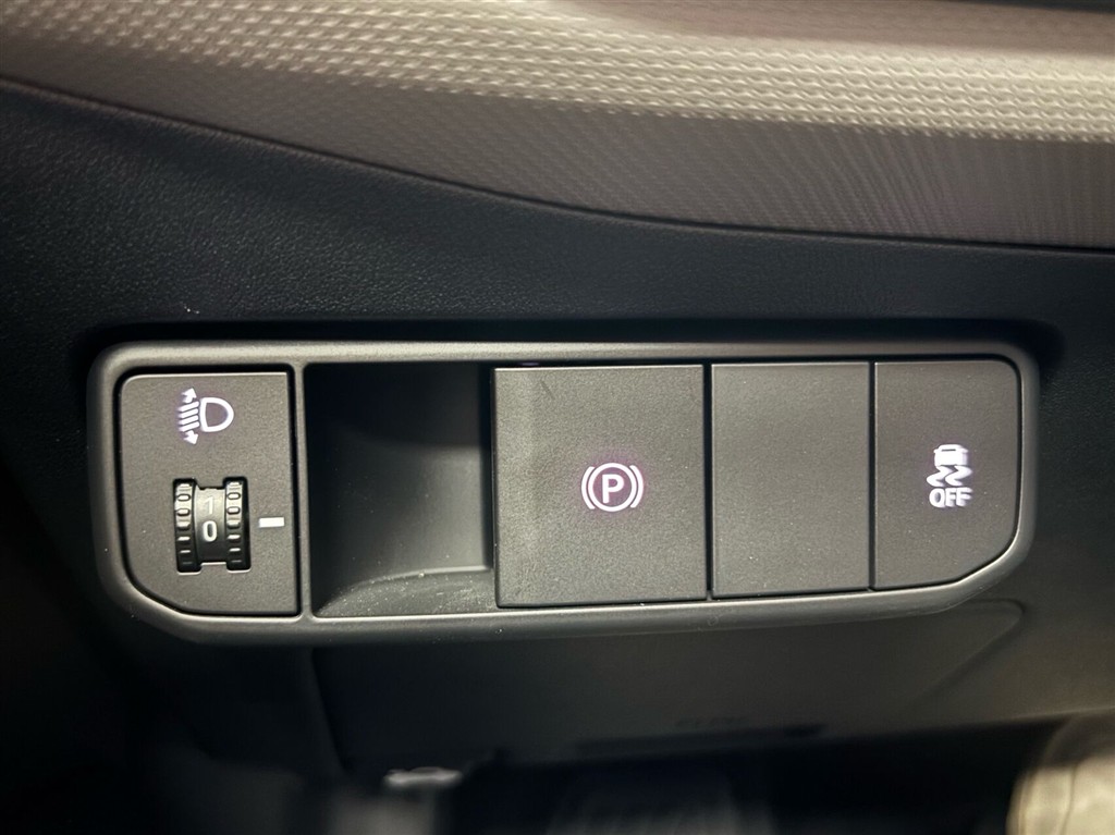 Kia EV4 Standard Range Access 204HK 5d Aut. - Image 11