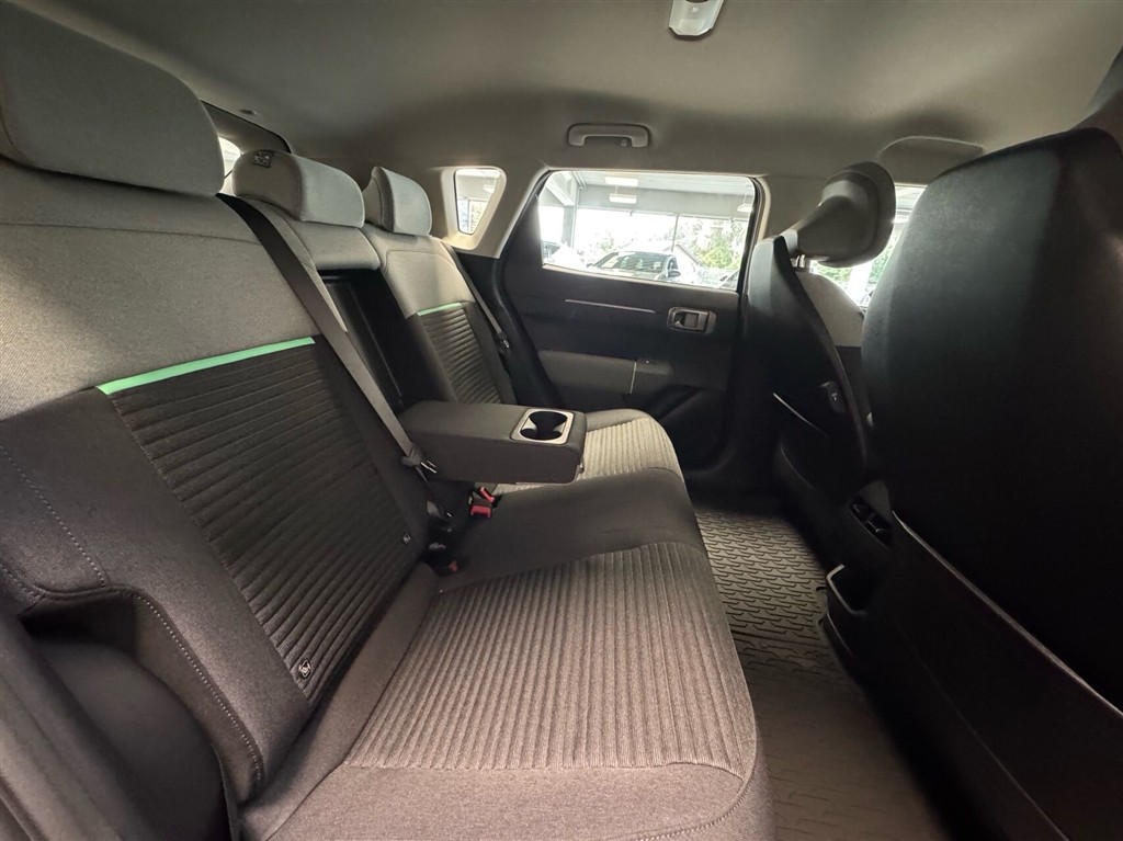 Kia EV4 Standard Range Access 204HK 5d Aut. - Image 10