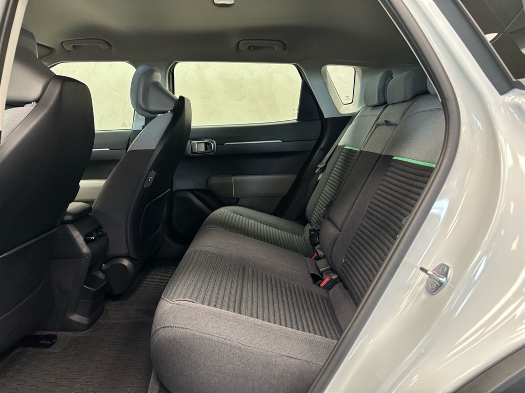 Kia EV4 Standard Range Access 204HK 5d Aut. - Image 8