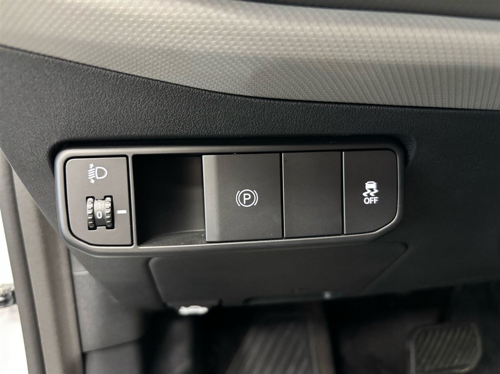 Kia EV4 Standard Range Access 204HK 5d Aut. - Image 11
