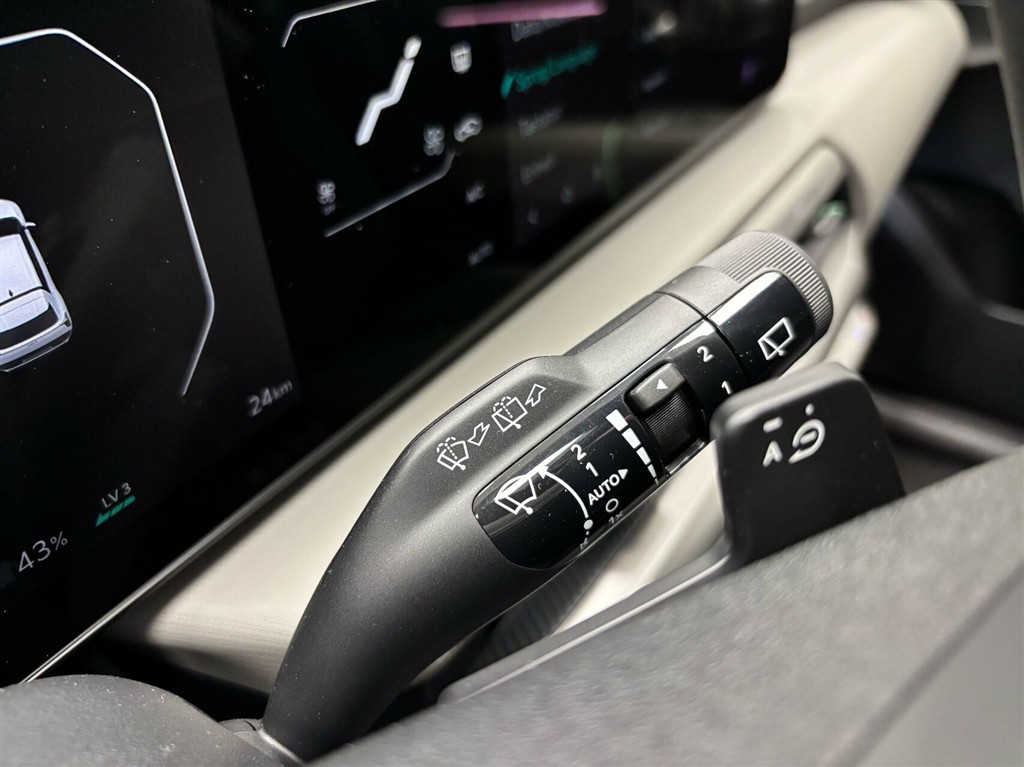 Kia EV4 Standard Range Access 204HK 5d Aut. - Image 15