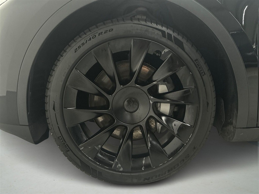 Tesla Model Y EL Long Range AWD 514HK 5d Aut. - Image 9
