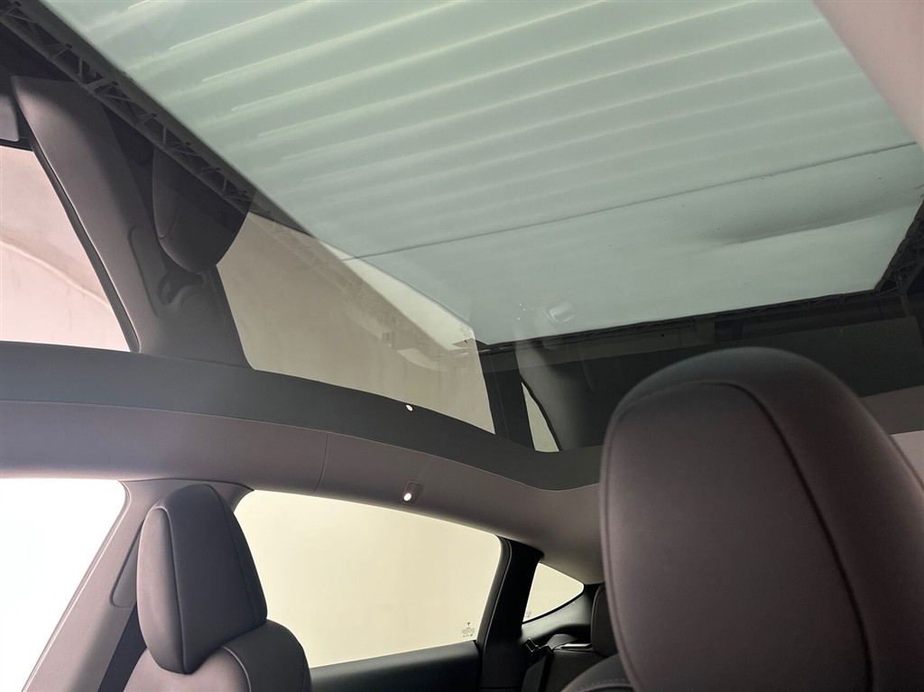 Tesla Model Y EL Long Range AWD 514HK 5d Aut. - Image 21