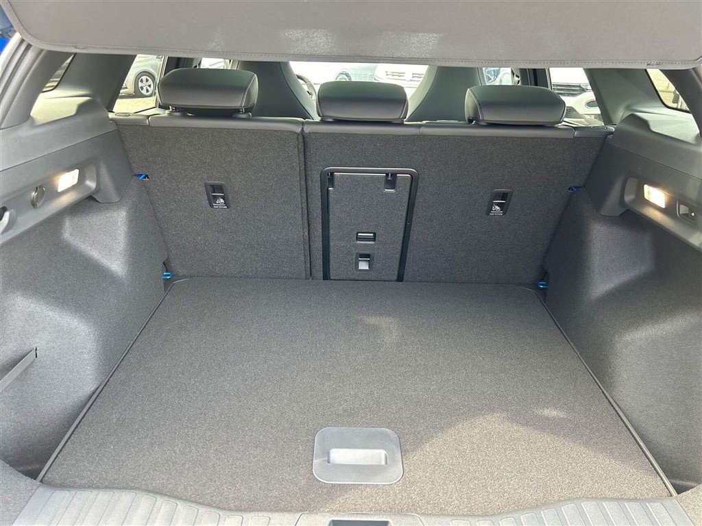 Ford Explorer EL UR Premium RWD 286HK 5d Aut. - Image 20