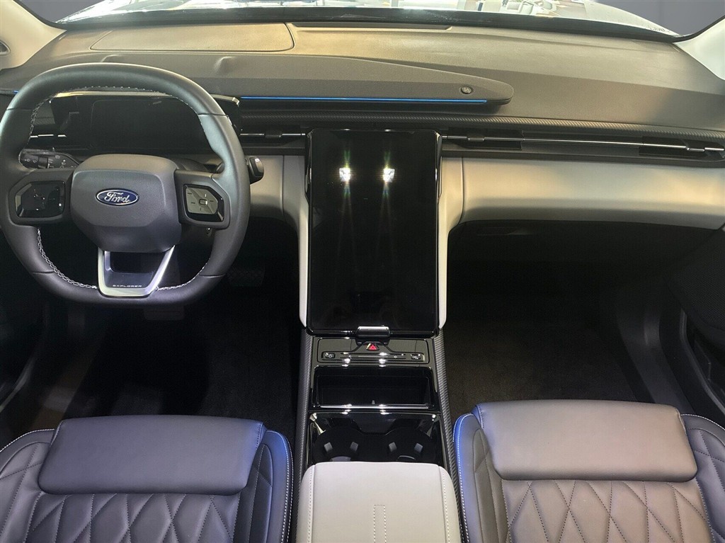 Ford Explorer EL UR Premium RWD 286HK 5d Aut. - Image 11