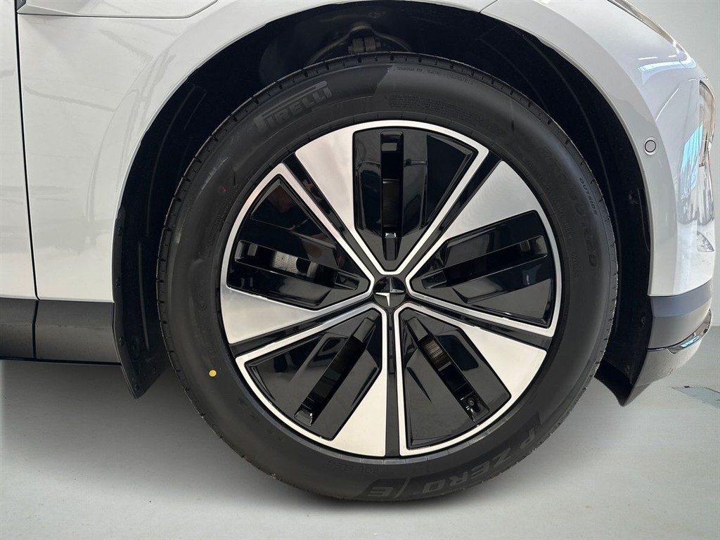 Polestar 4 EL LRSM Plus Pilot 272HK 5d Aut. - Image 8