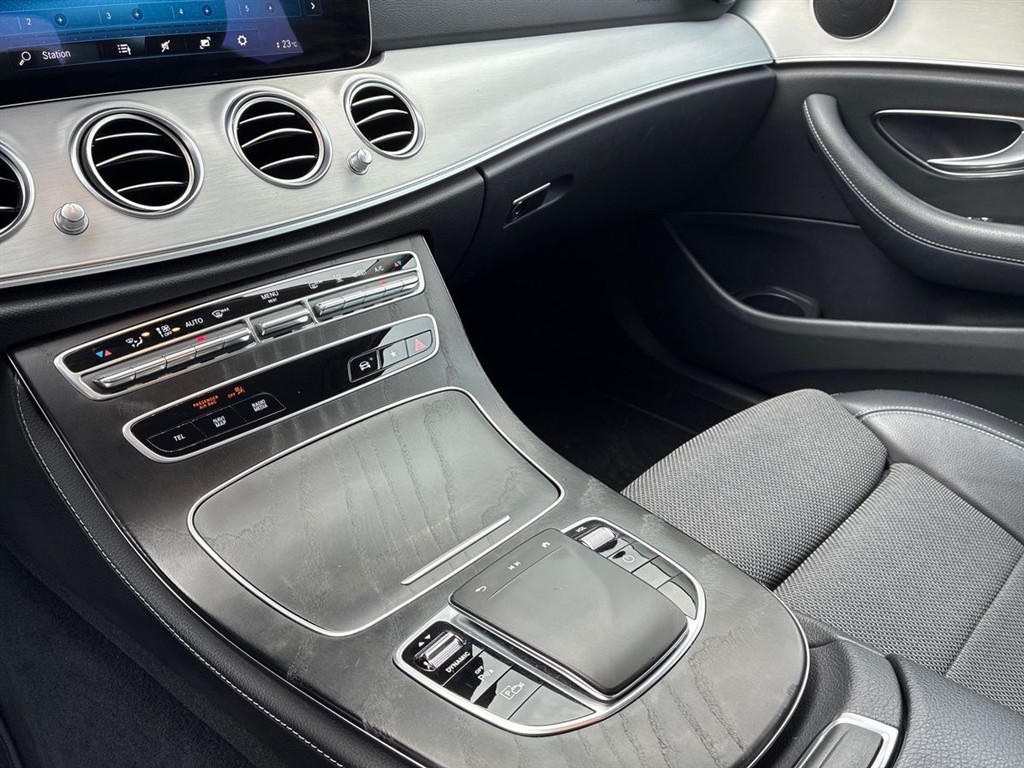 Mercedes-Benz E300 e 2,0 Plugin-hybrid Premium 9G-Tronic 320HK 9g Aut. - Image 17