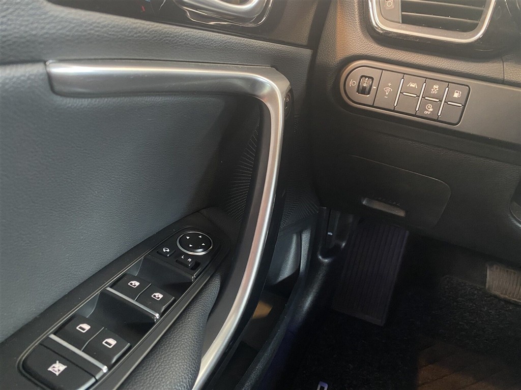 Kia Ceed SW 1,6 GDI PHEV Plugin-hybrid Prestige DCT 141HK Stc 6g Aut. - Image 25