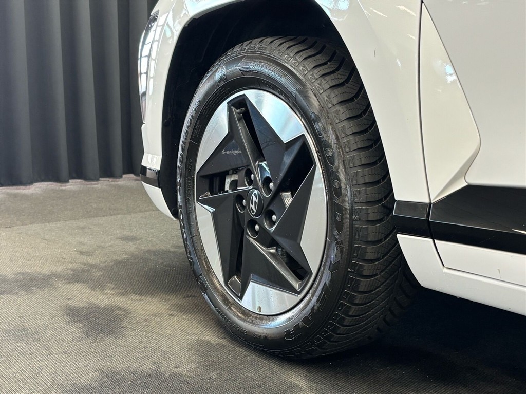Hyundai Kona Electric 65,4 kWh Essential Long Range 217HK 5d Aut. - Image 5