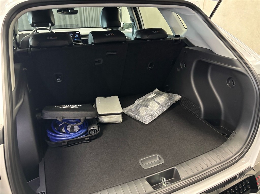 Hyundai Kona Electric 65,4 kWh Essential Long Range 217HK 5d Aut. - Image 7