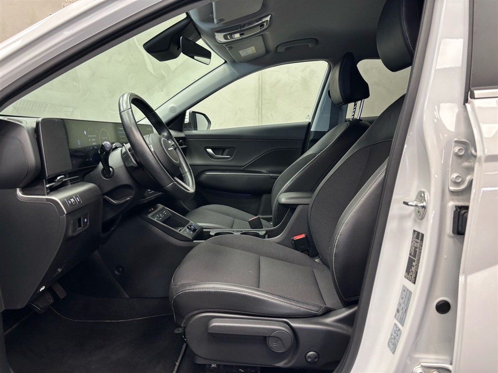 Hyundai Kona Electric 65,4 kWh Essential Long Range 217HK 5d Aut. - Image 8