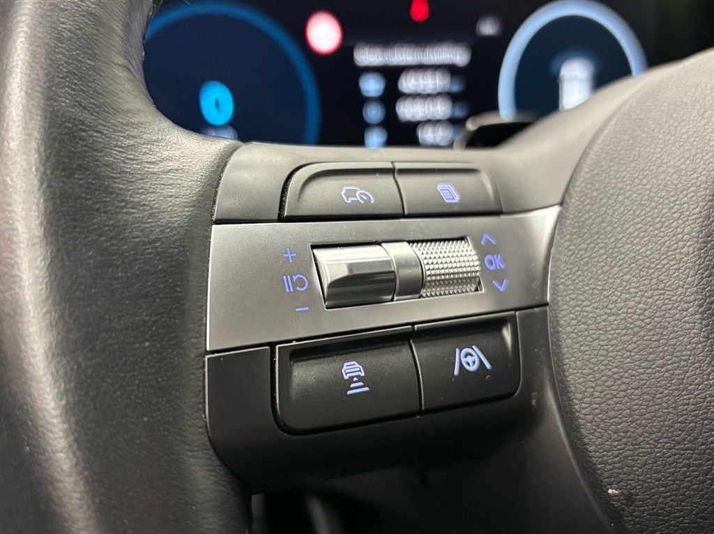Hyundai Kona Electric 65,4 kWh Essential Long Range 217HK 5d Aut. - Image 12